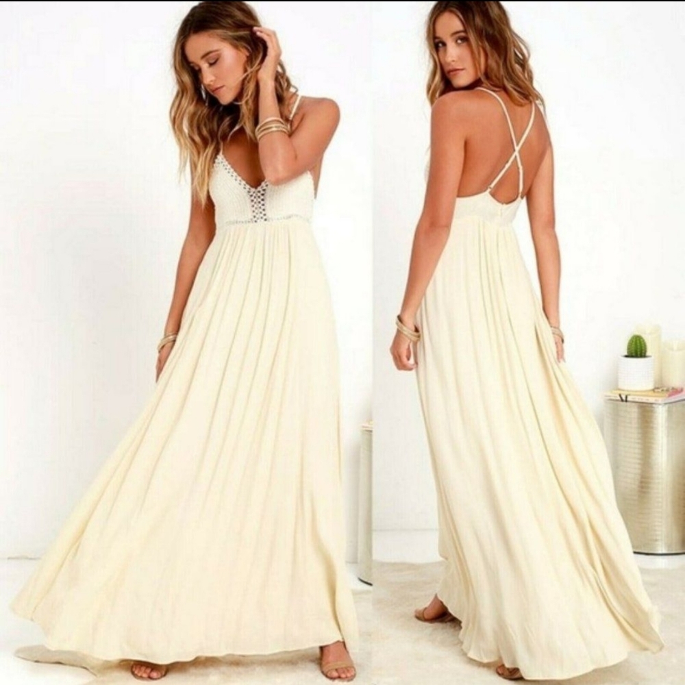 NWOT Lulu's Beige Crochet Boho Maxi Dress